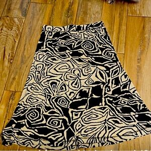 Chico's travelers women's size 1 skirt.  Excellent used condition.  Easy to pack